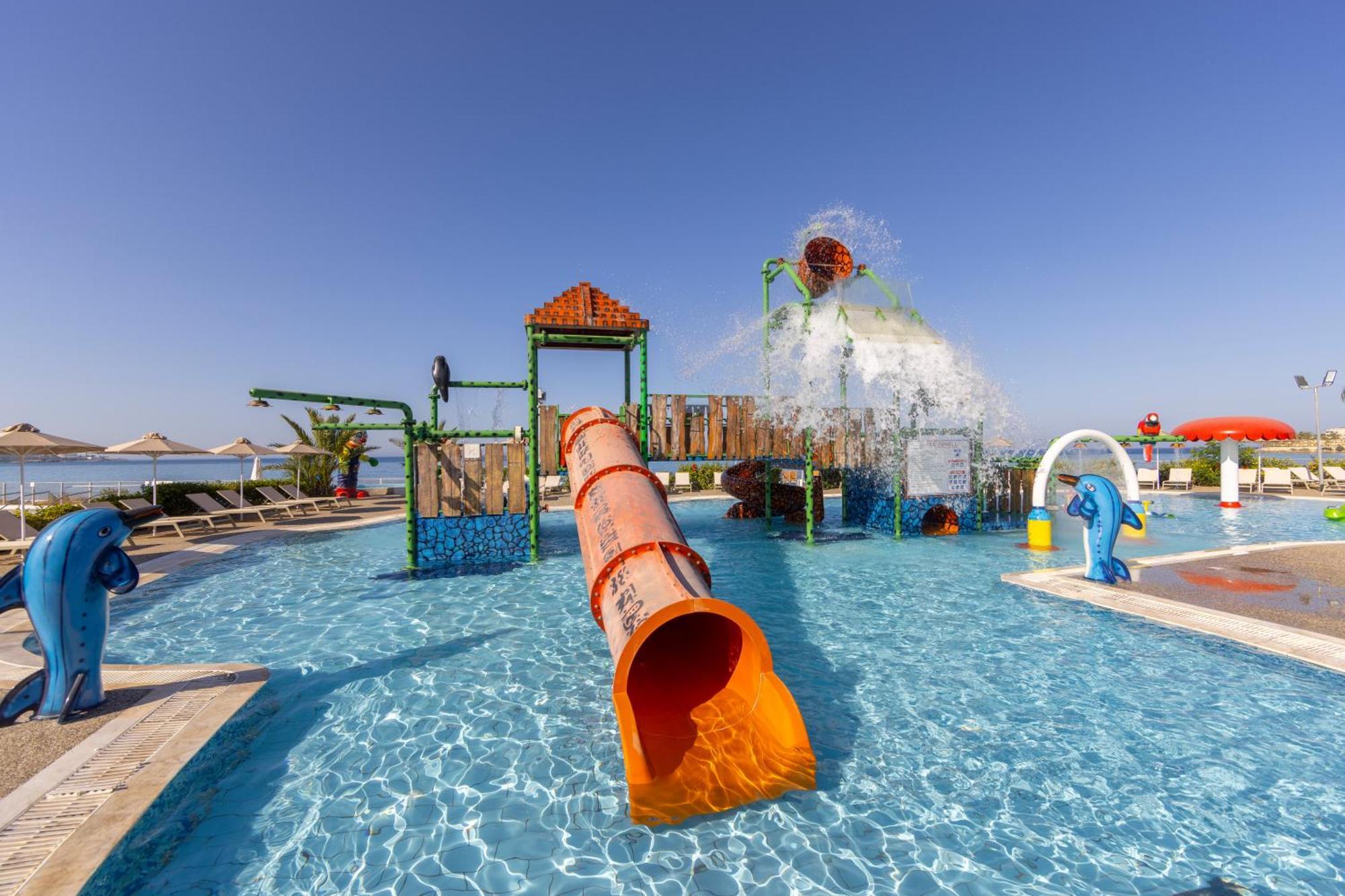 Kapetanios Aqua Resort Korall-öböl Kültér fotó